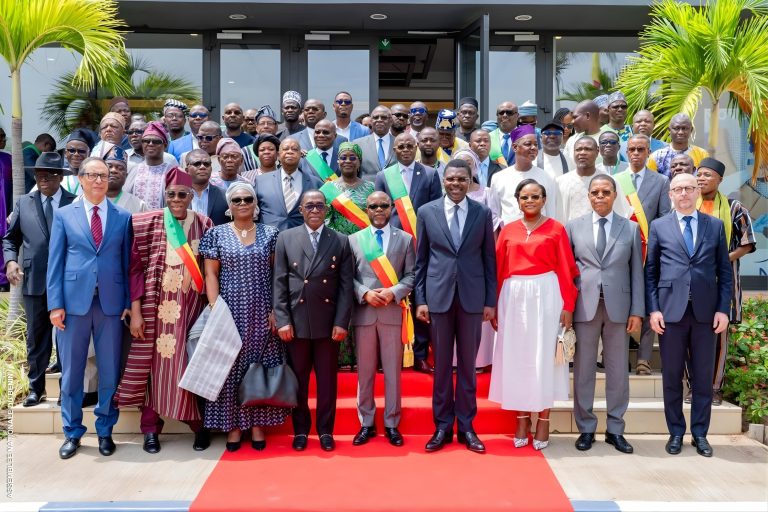 À Cotonou, le Président du CESE du Maroc plaide pour le renforcement du rôle des Conseils économiques et sociaux en matière de démocratie participative et de diplomatie des sociétés civiles en Afrique